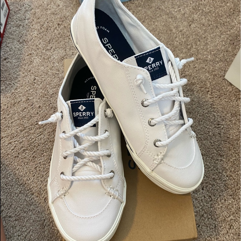 NWT all white sperry’s with memory foam
